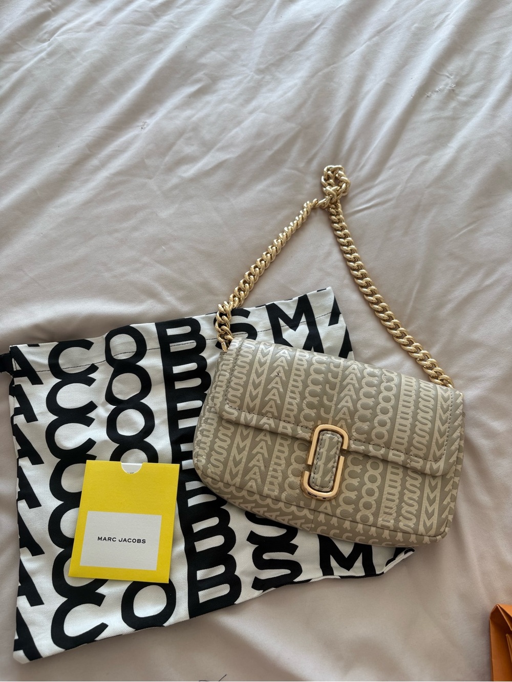 Marc Jacobs Neutral Beige Logo Shoulder Bag with Gold Chain